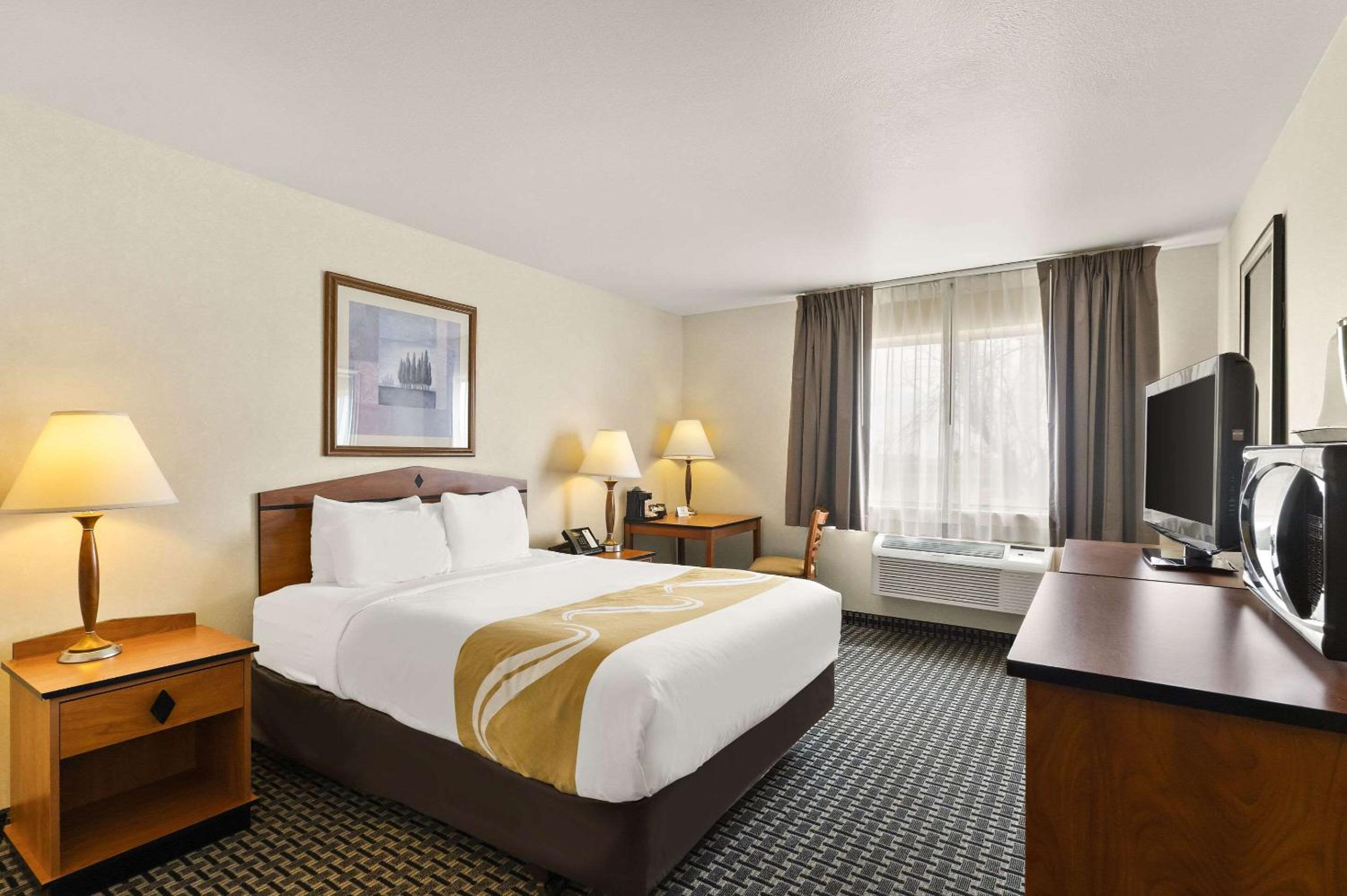 Queen Room - Disability Access/Non-Smoking - Photo 4