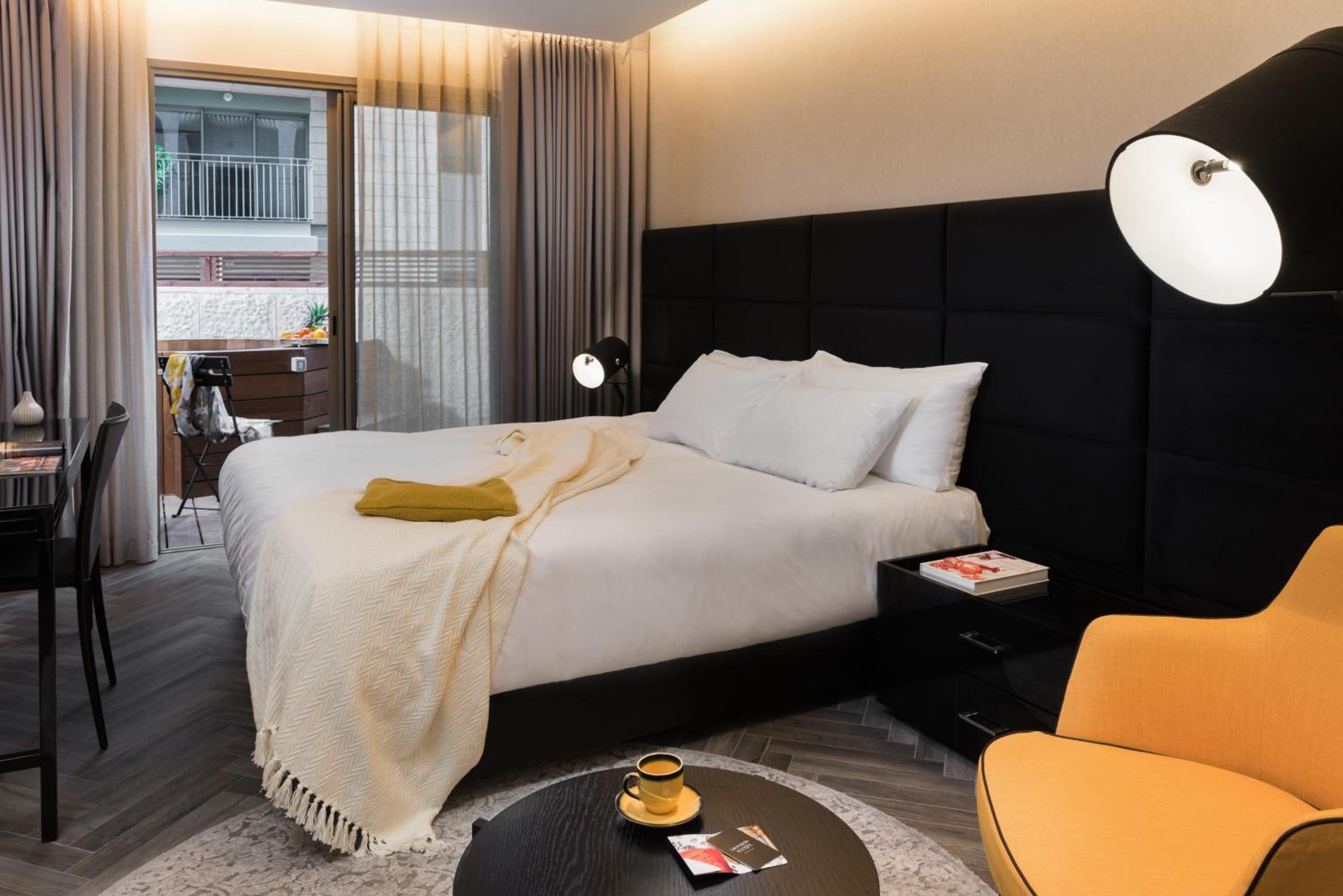 Executive Garden Jacuzzi