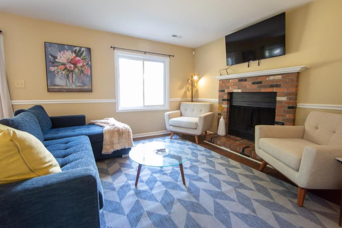 Family Room photo 1