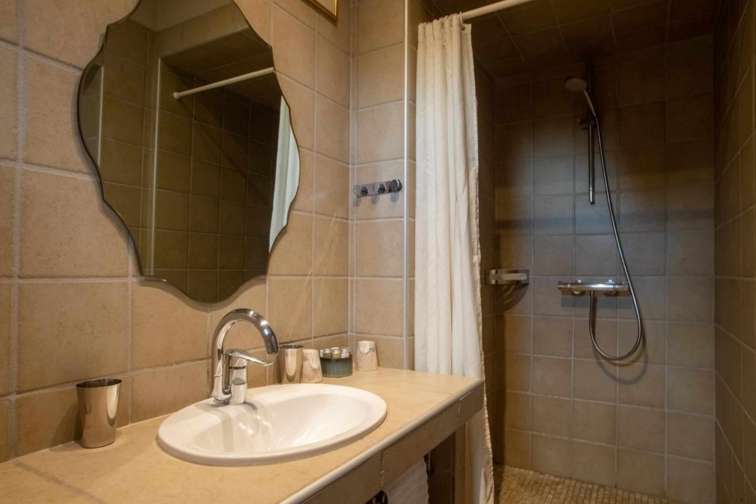 Comfort Double Room - Photo 11