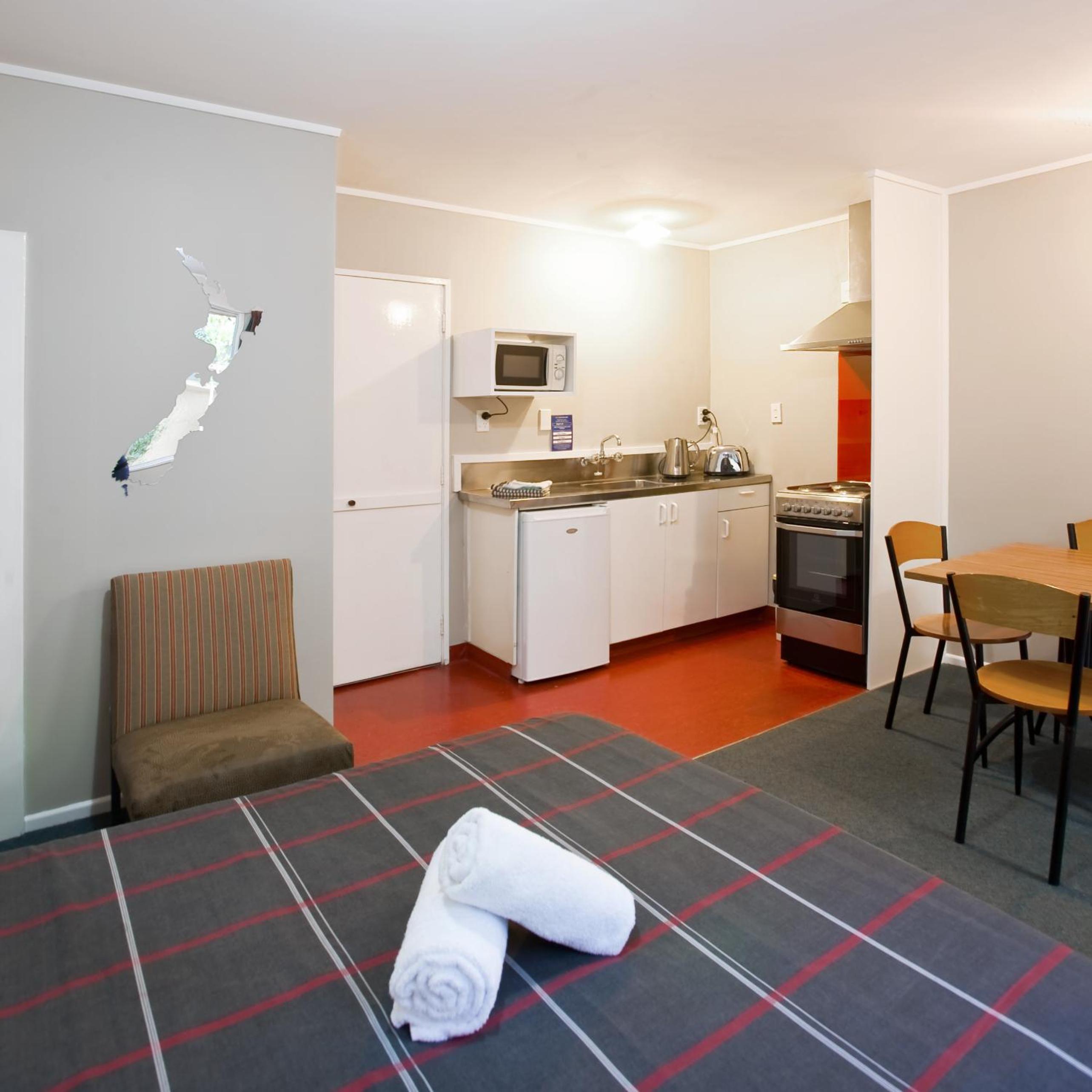 Studio (4 Adults)