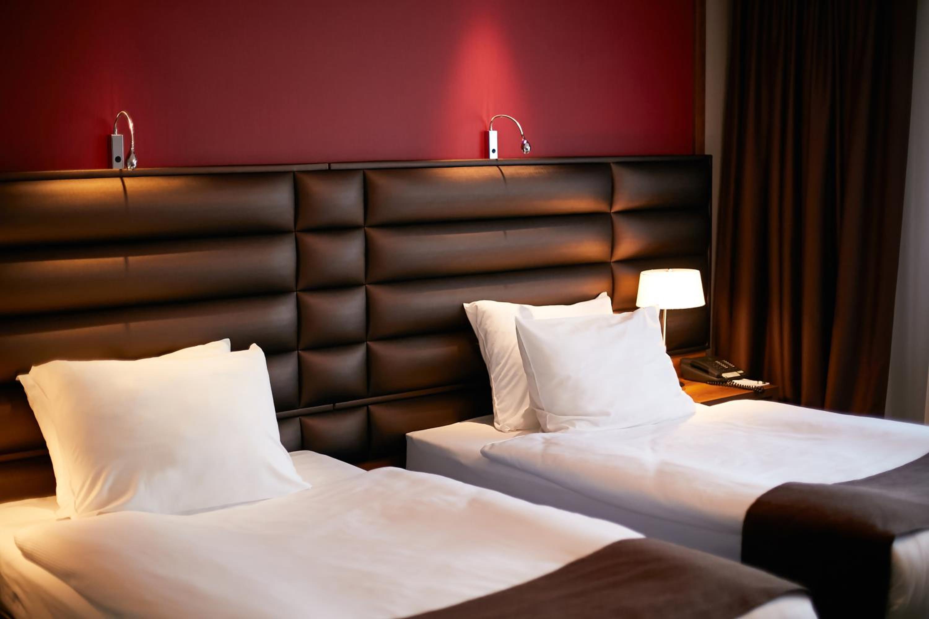 Premium Twin Room with Sofa photo 3