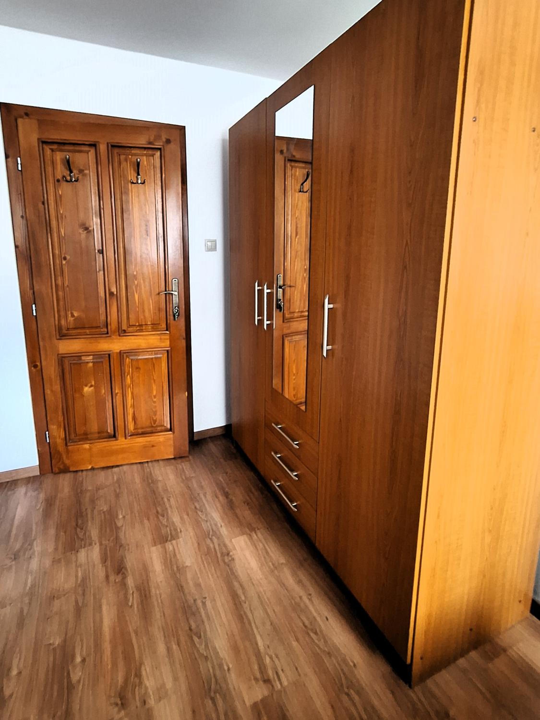 Twin Room with Bathroom - Photo 4