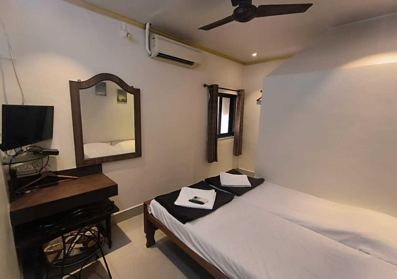 Deluxe Double Room with Bath