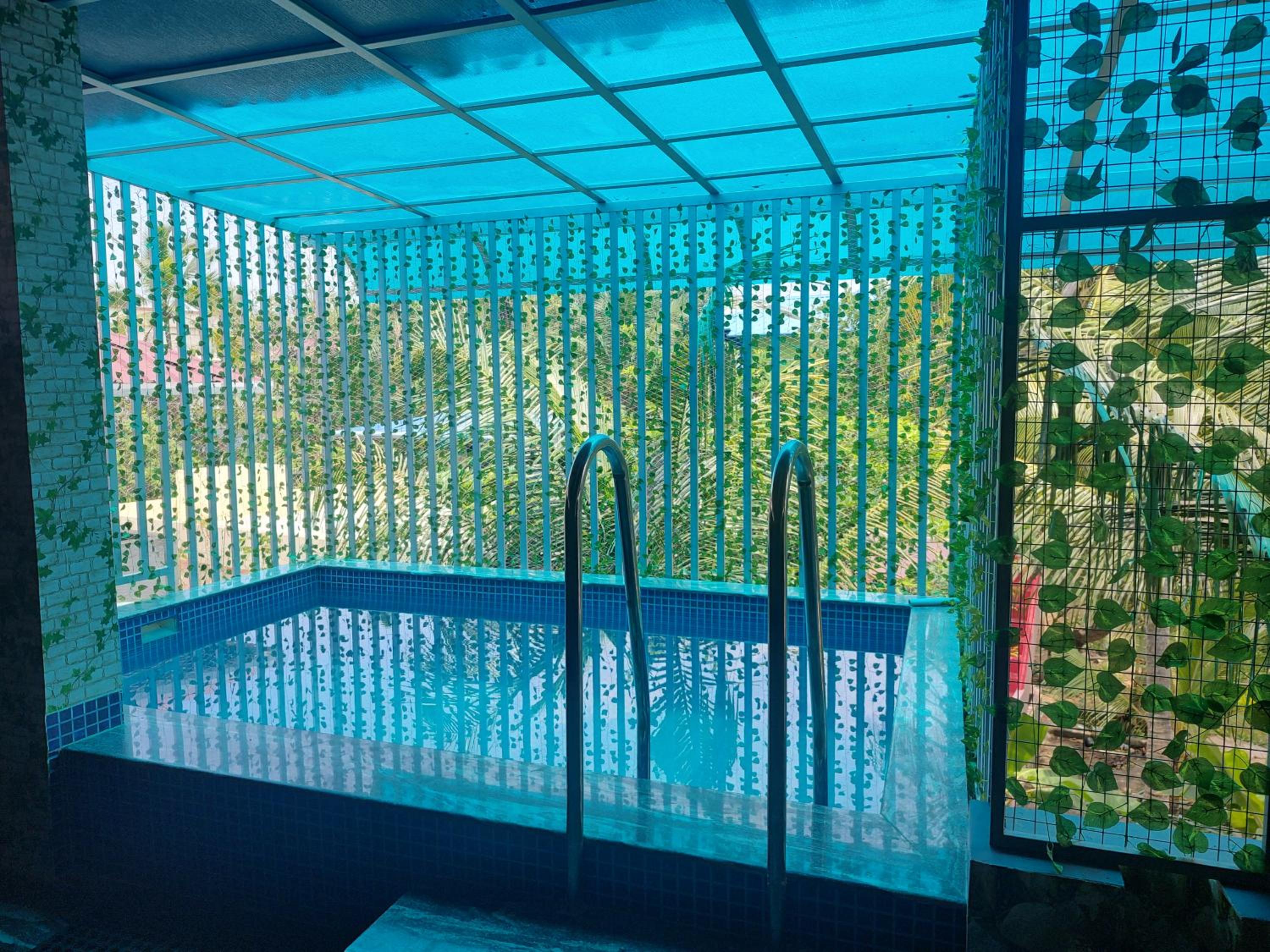 Villa With Private Pool - Photo 4