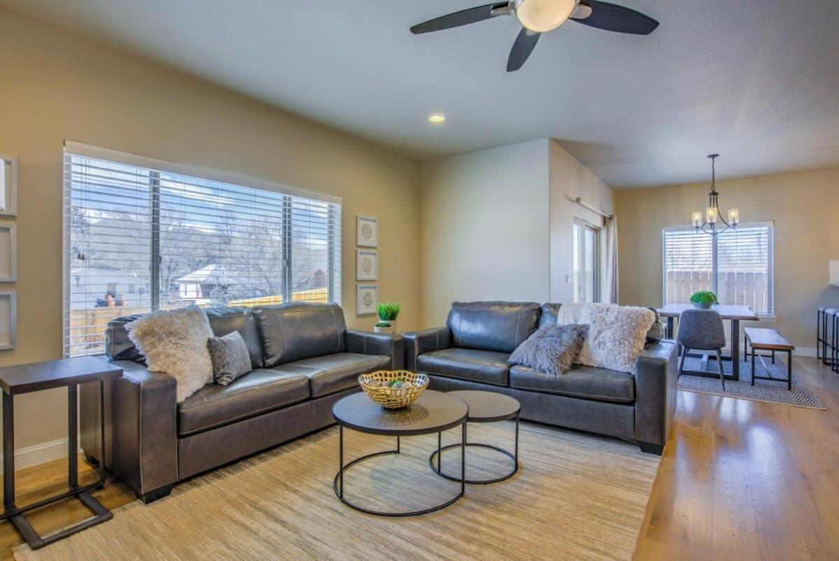 Family Room photo 1