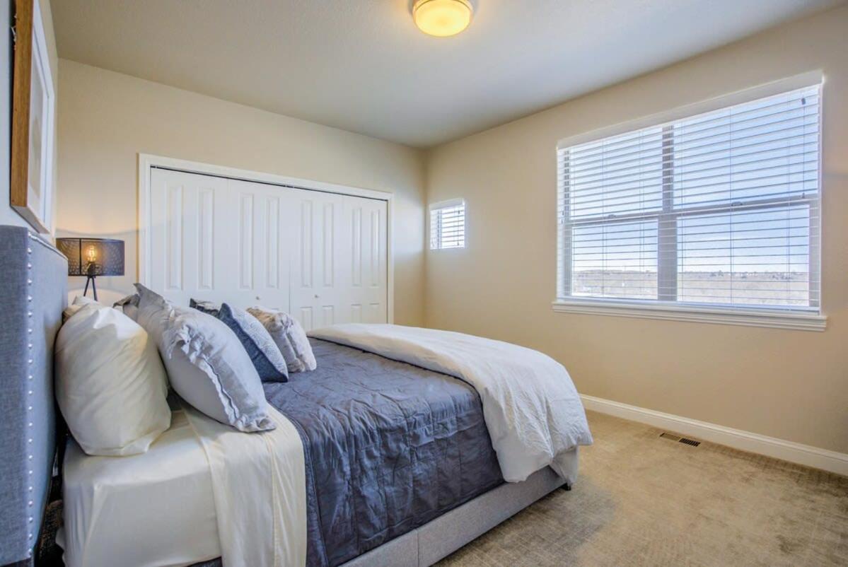 Family Room photo 3