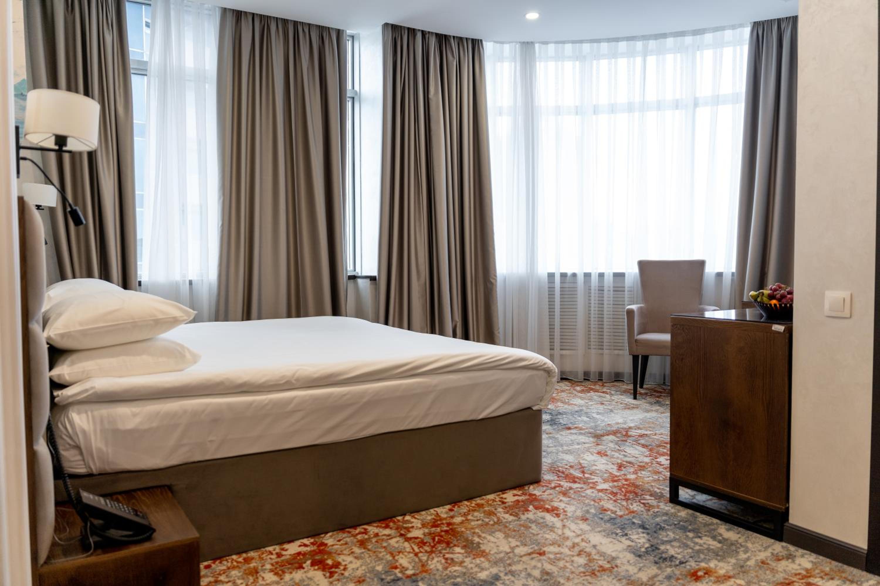 Superior King Room photo 2