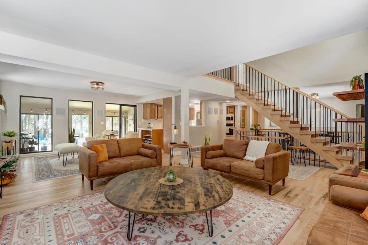 Family Room photo 1