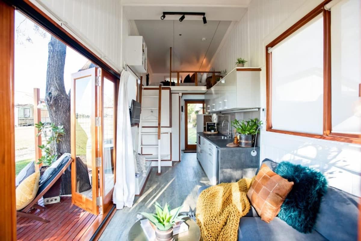Mobile Home photo 1