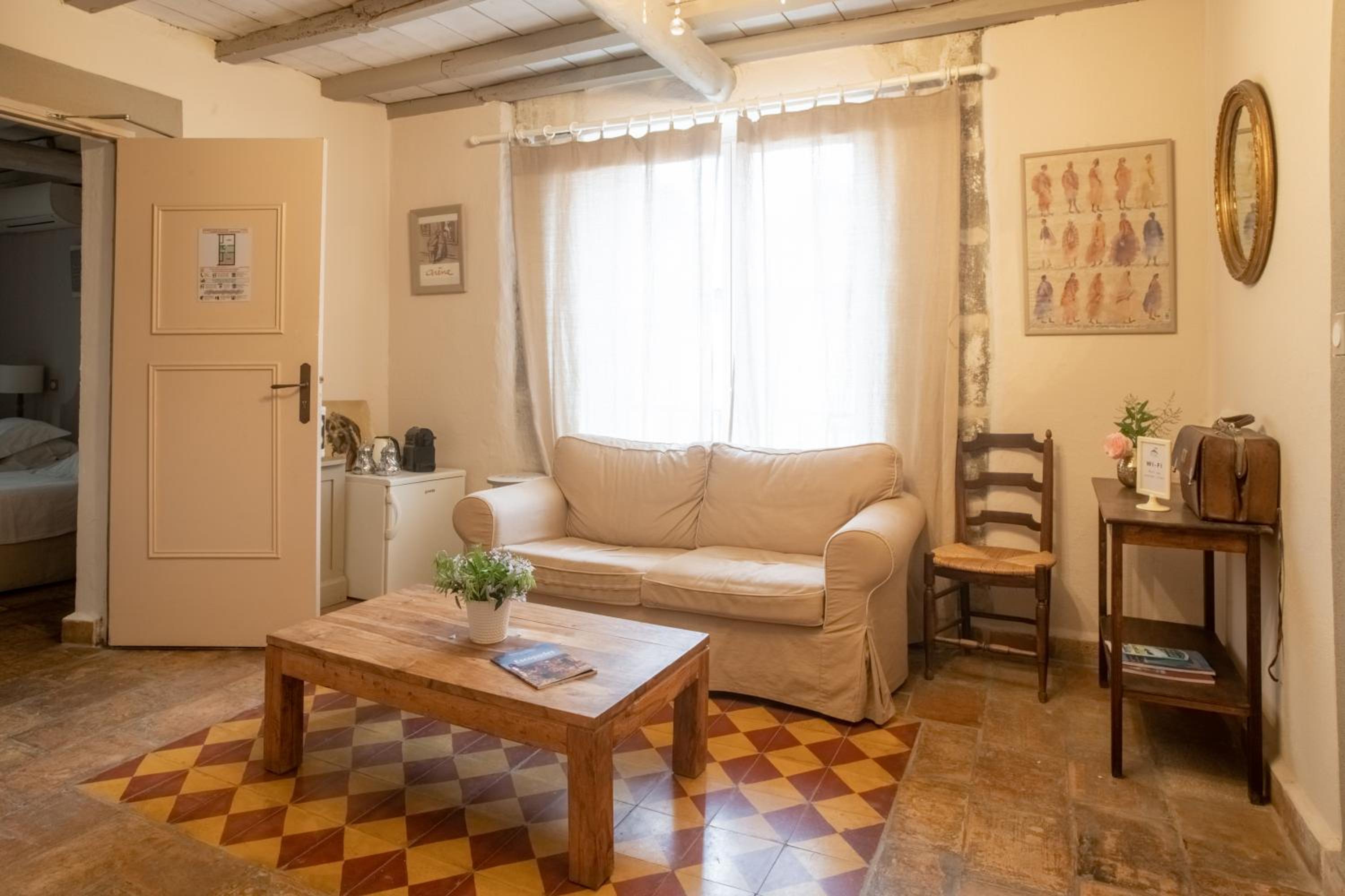 Standard Double Room - Photo 1