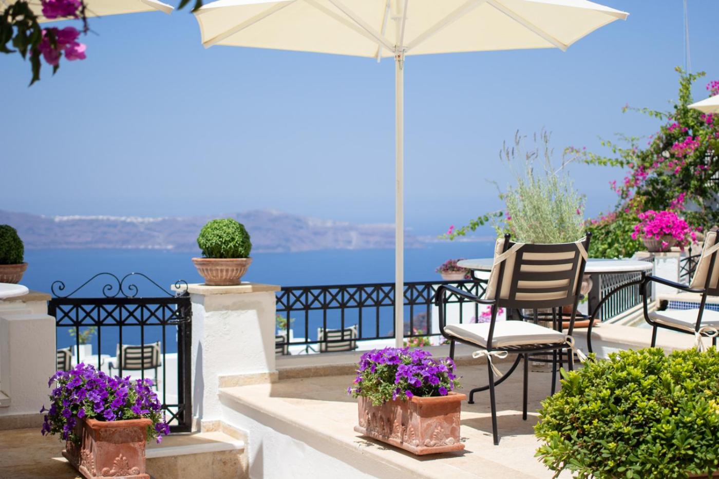 Deluxe Suite with Sea View photo 2