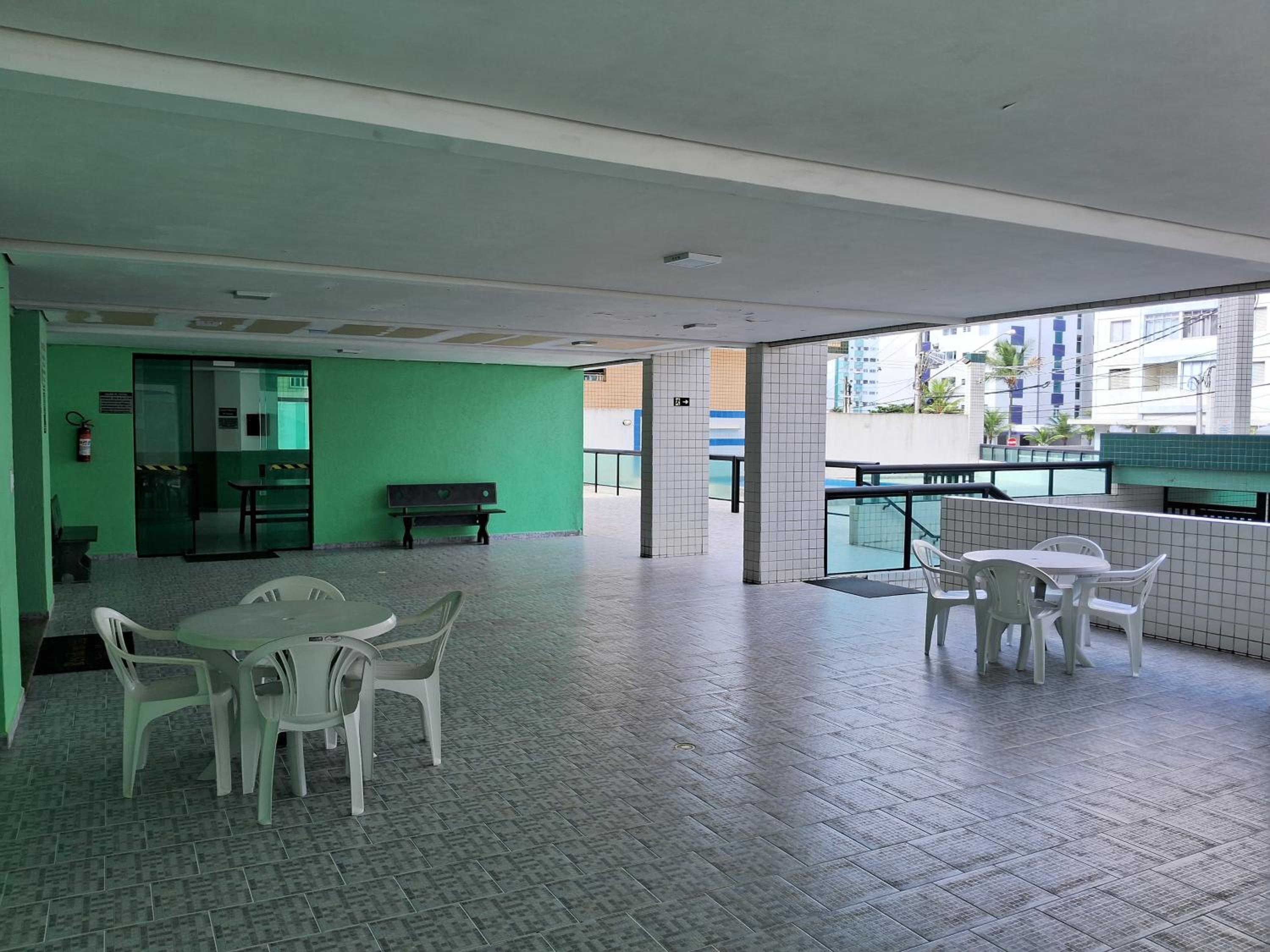 One-Bedroom Apartment - Photo 37