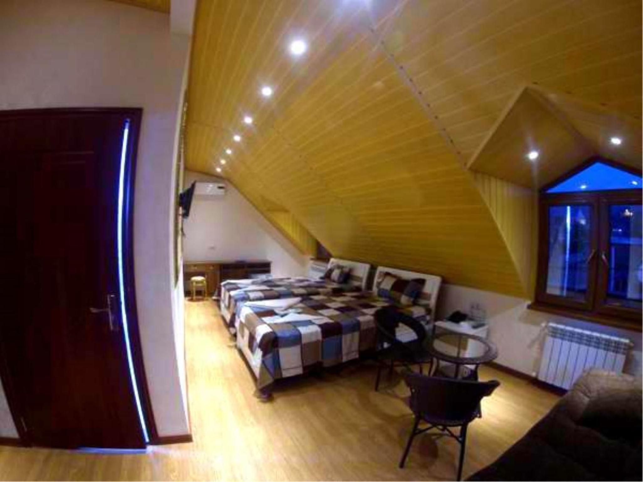 Deluxe Room - Photo 4