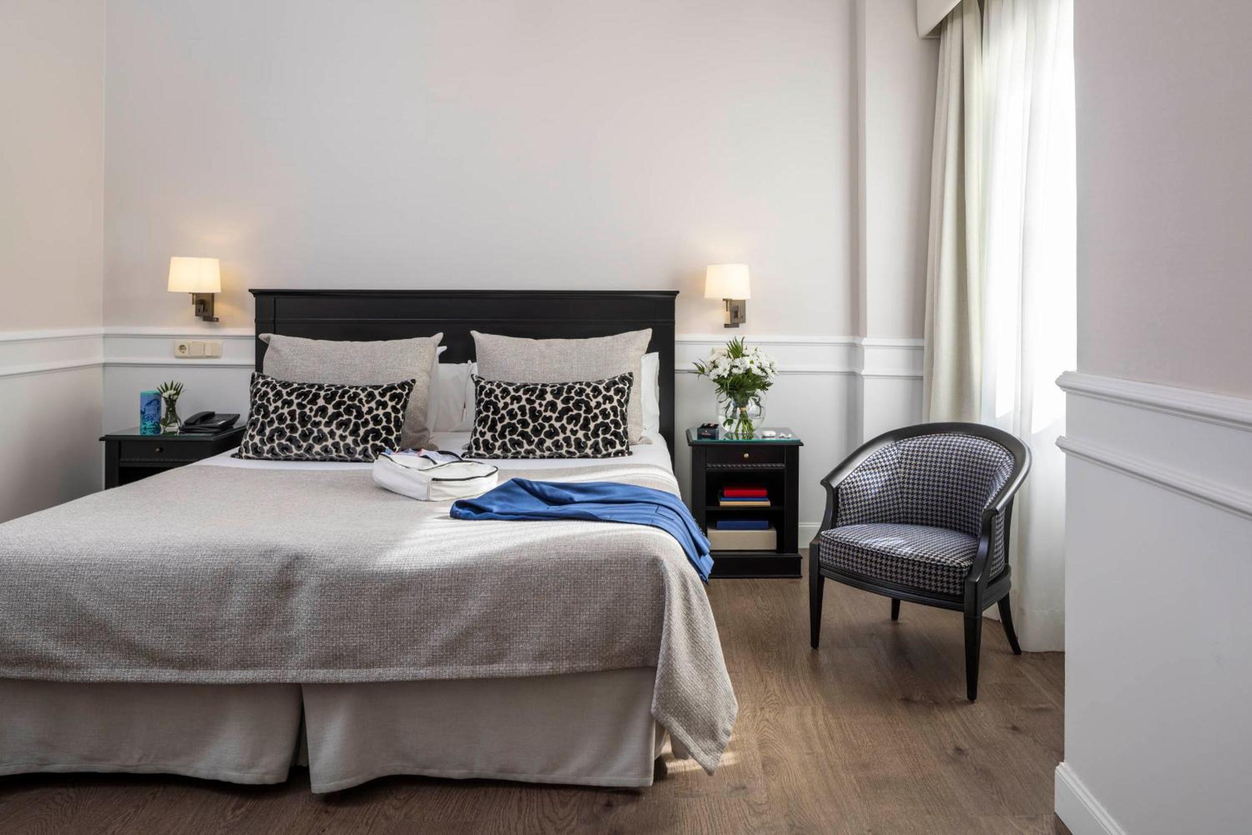 Double or Twin Room photo 3