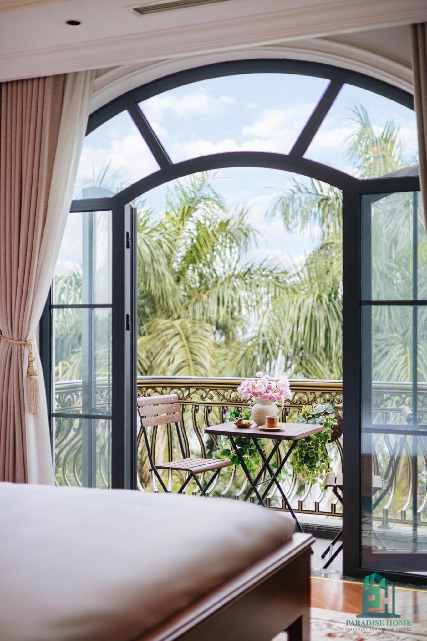 King Suite with Balcony