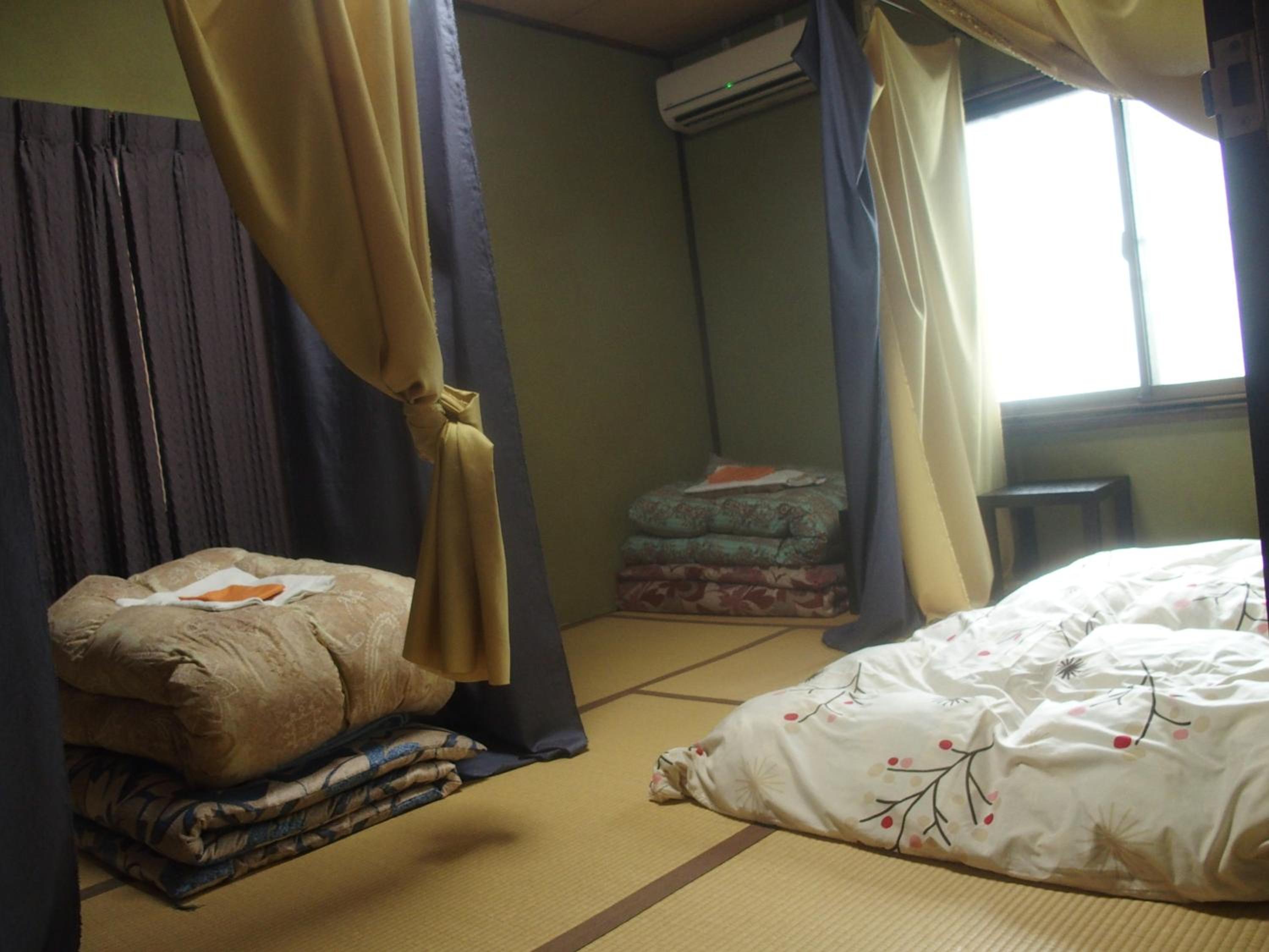 Japanese-Style Male Dormitory Room photo 2