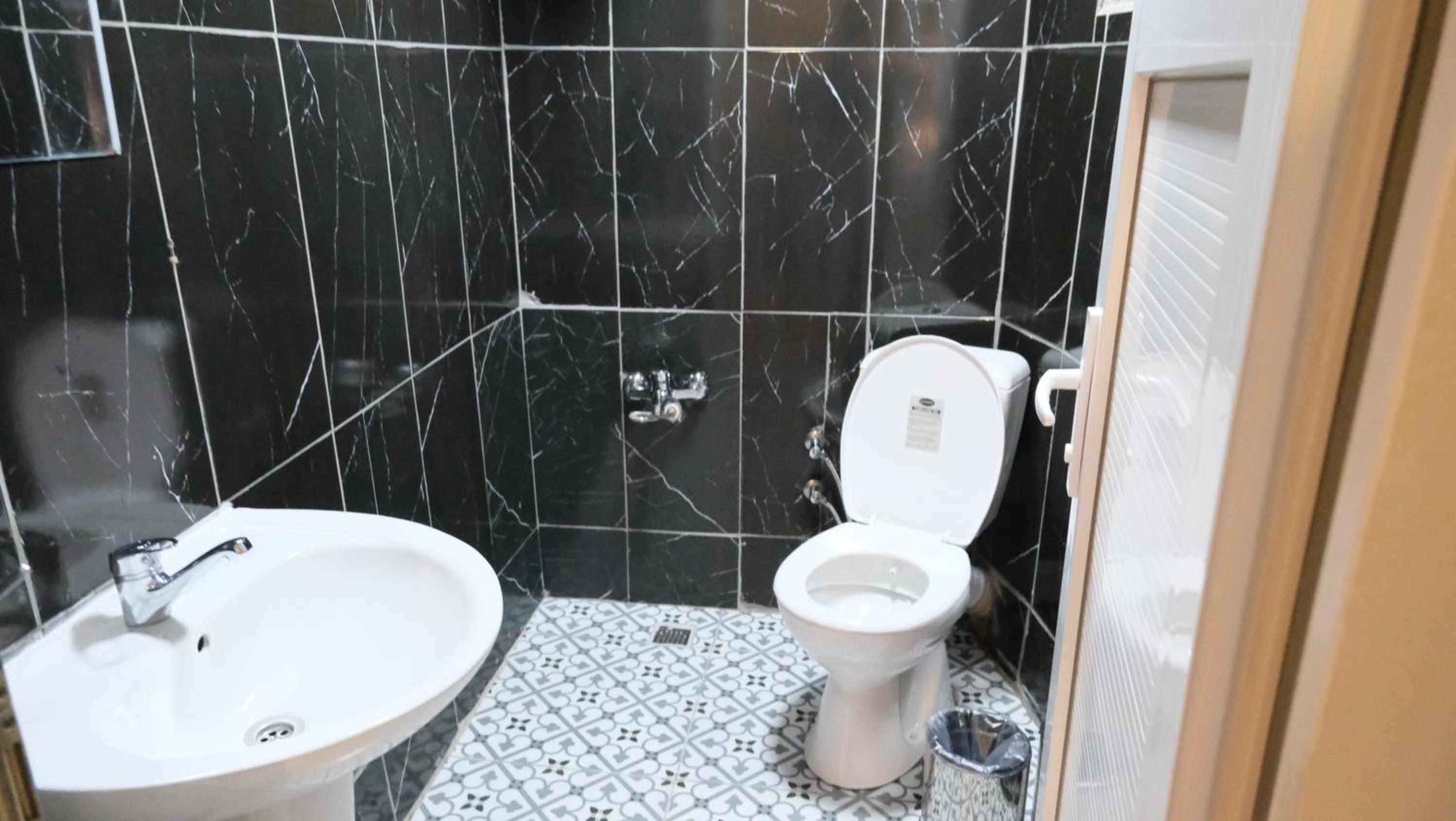 Single Room photo 3