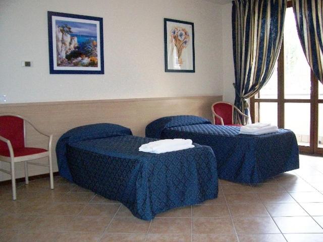 Quadruple Room - Photo 3
