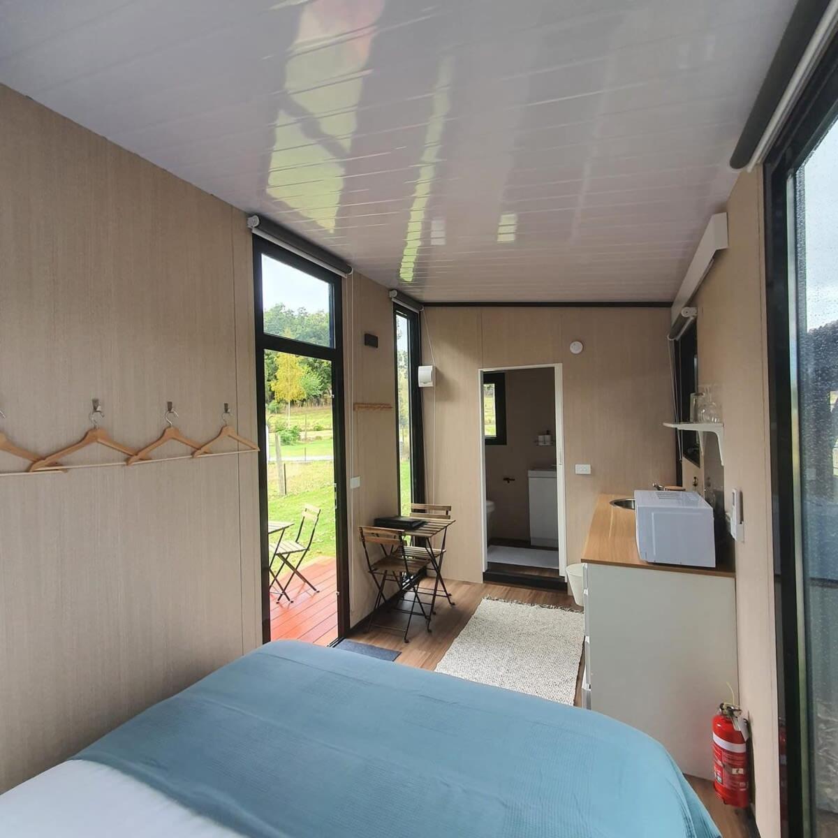 Mobile Home photo 2