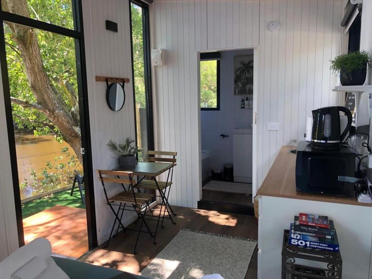 Mobile Home photo 3