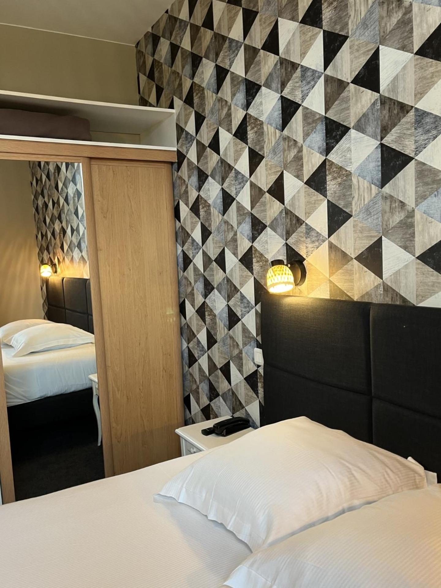 Superior Double Room - Photo 4
