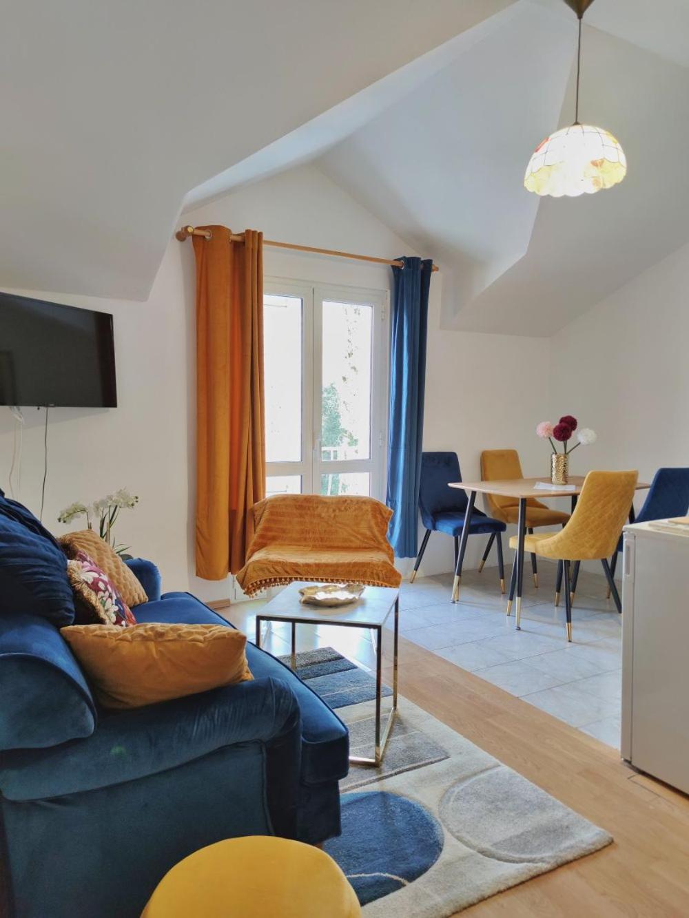 Double Room with Balcony and Sea View