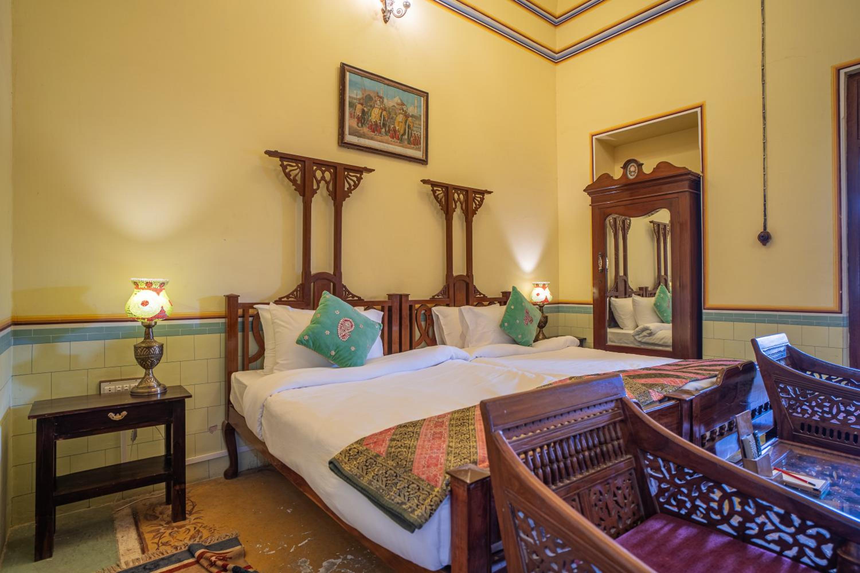 Zuper Luxury Room