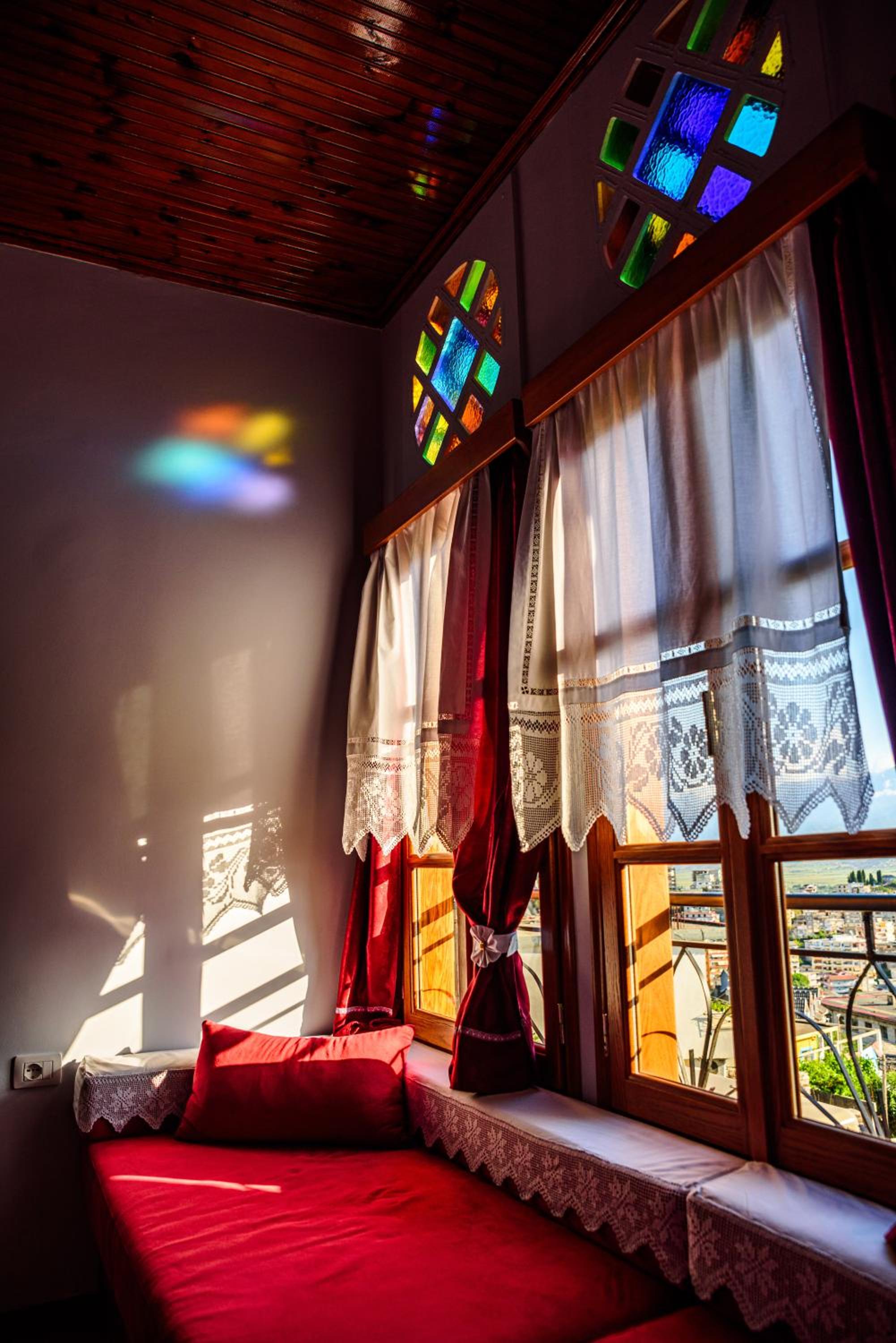 Deluxe Double or Twin Room with Mountain View