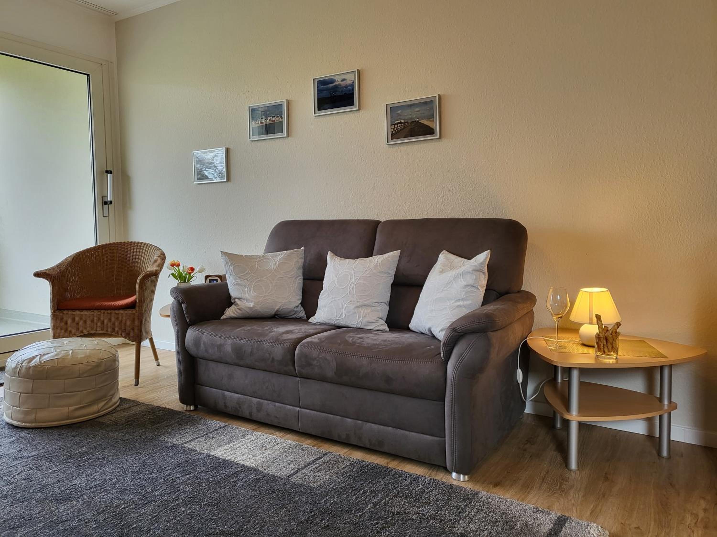 Apartment with Balcony photo 1