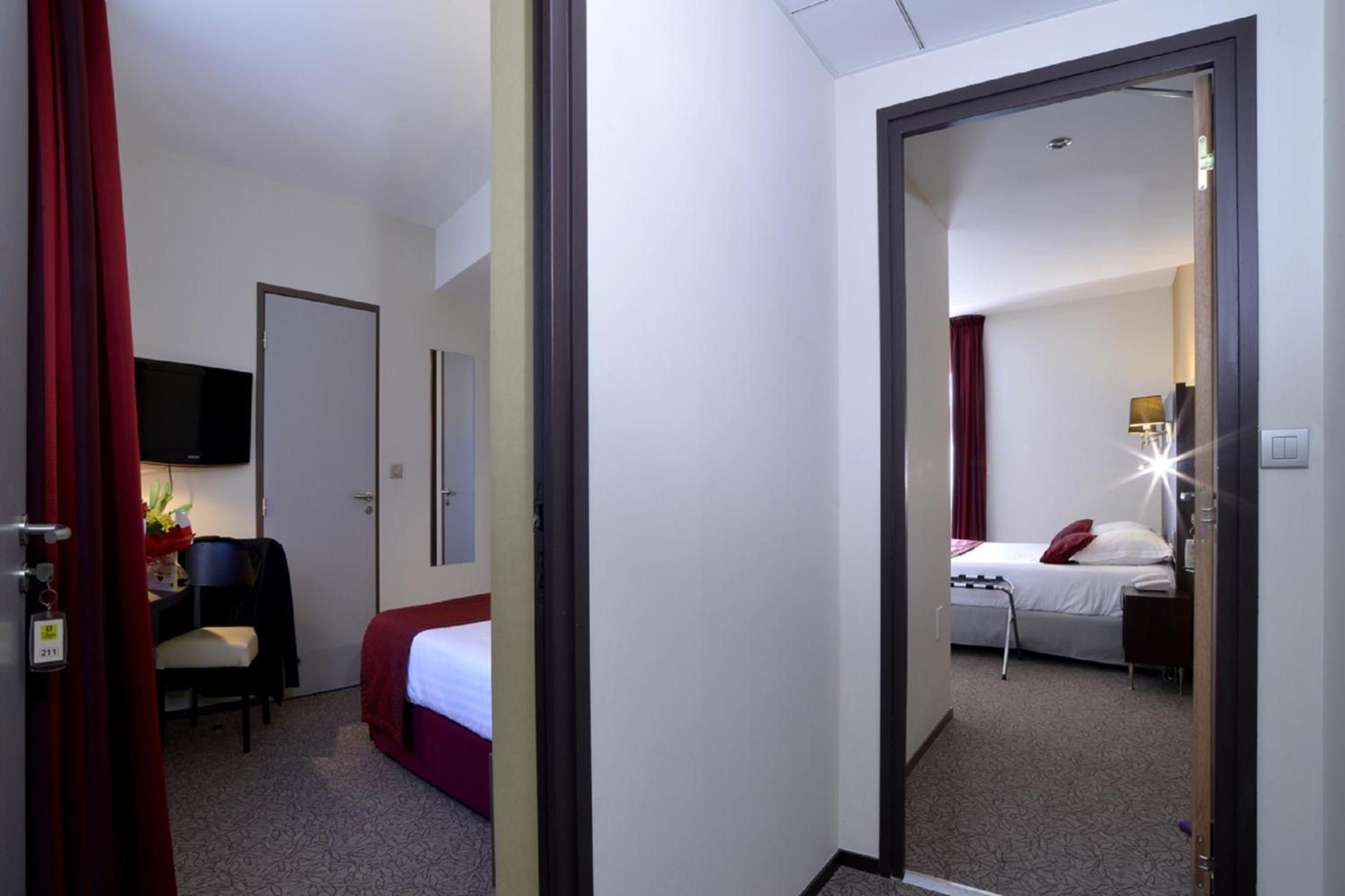 Two Connecting Double Rooms photo 1