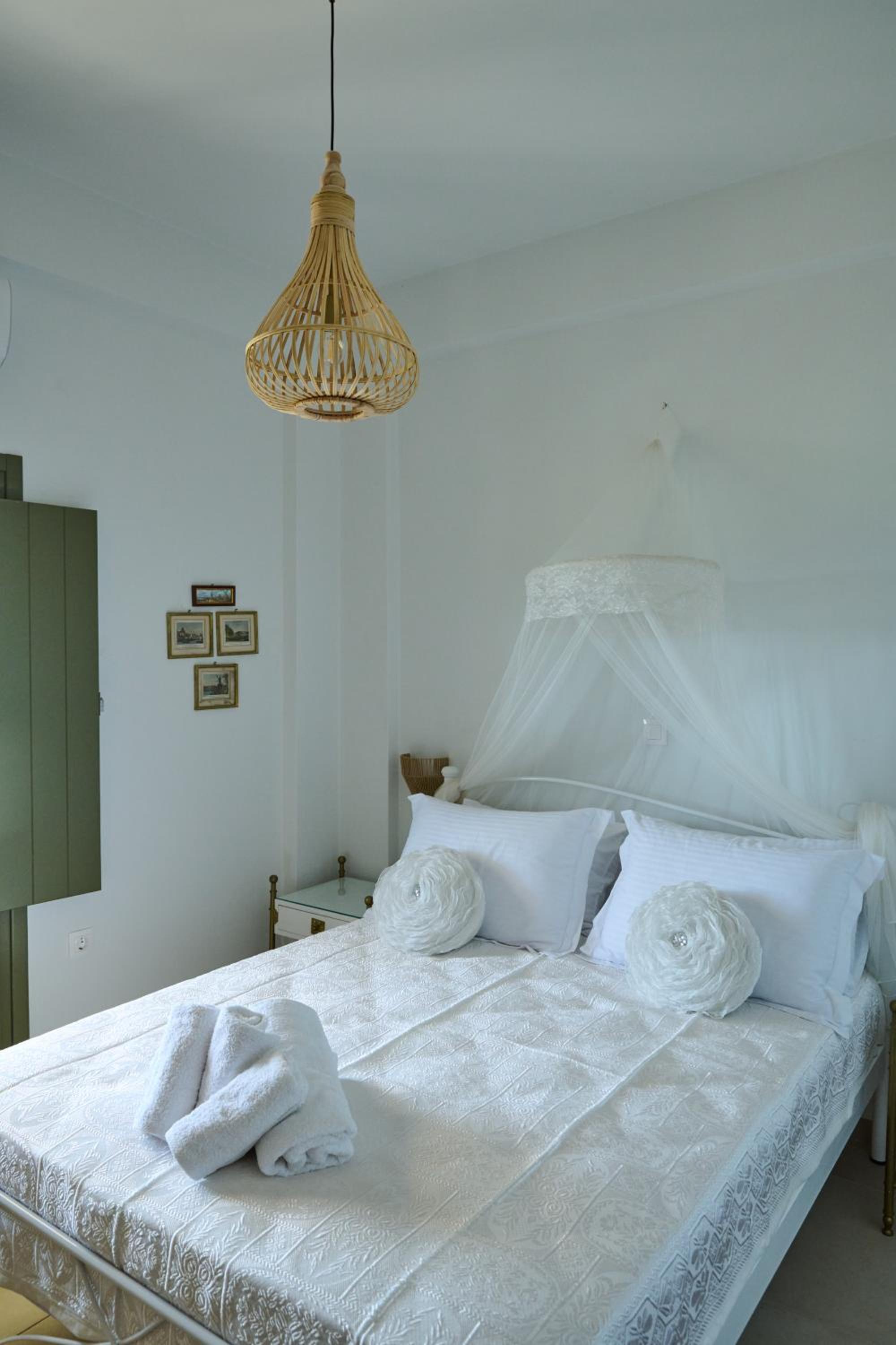 Two-Bedroom House photo 3