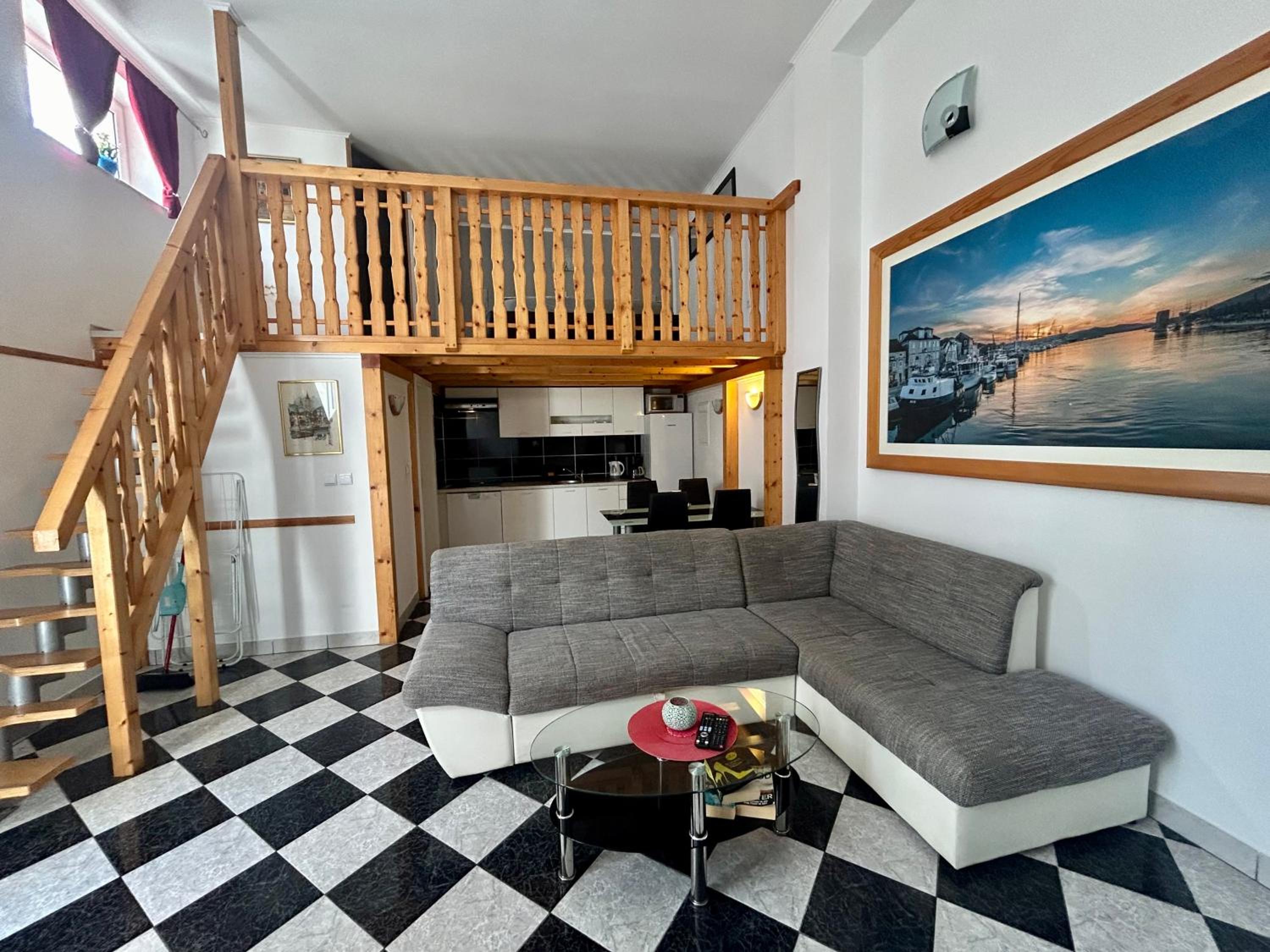 One-Bedroom Apartment