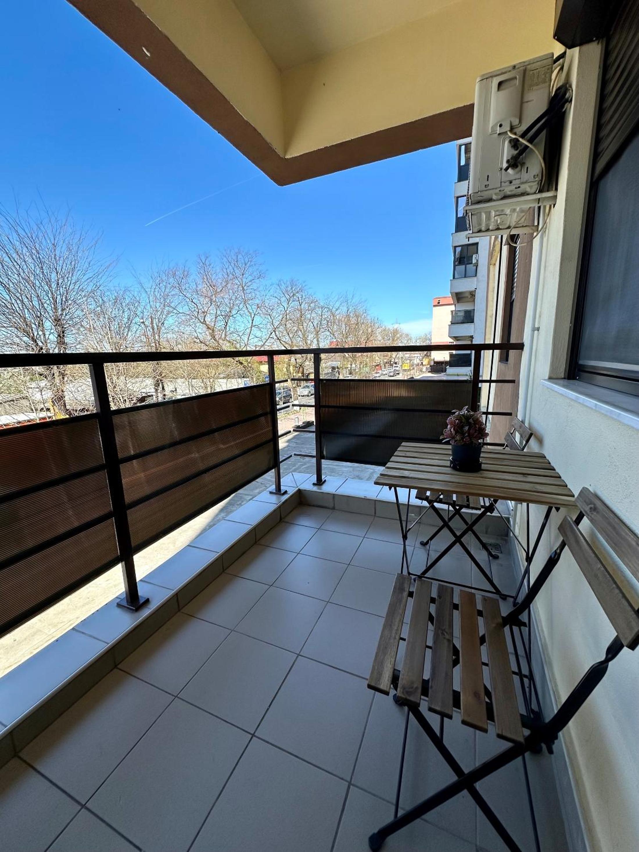Studio Apartment photo 2
