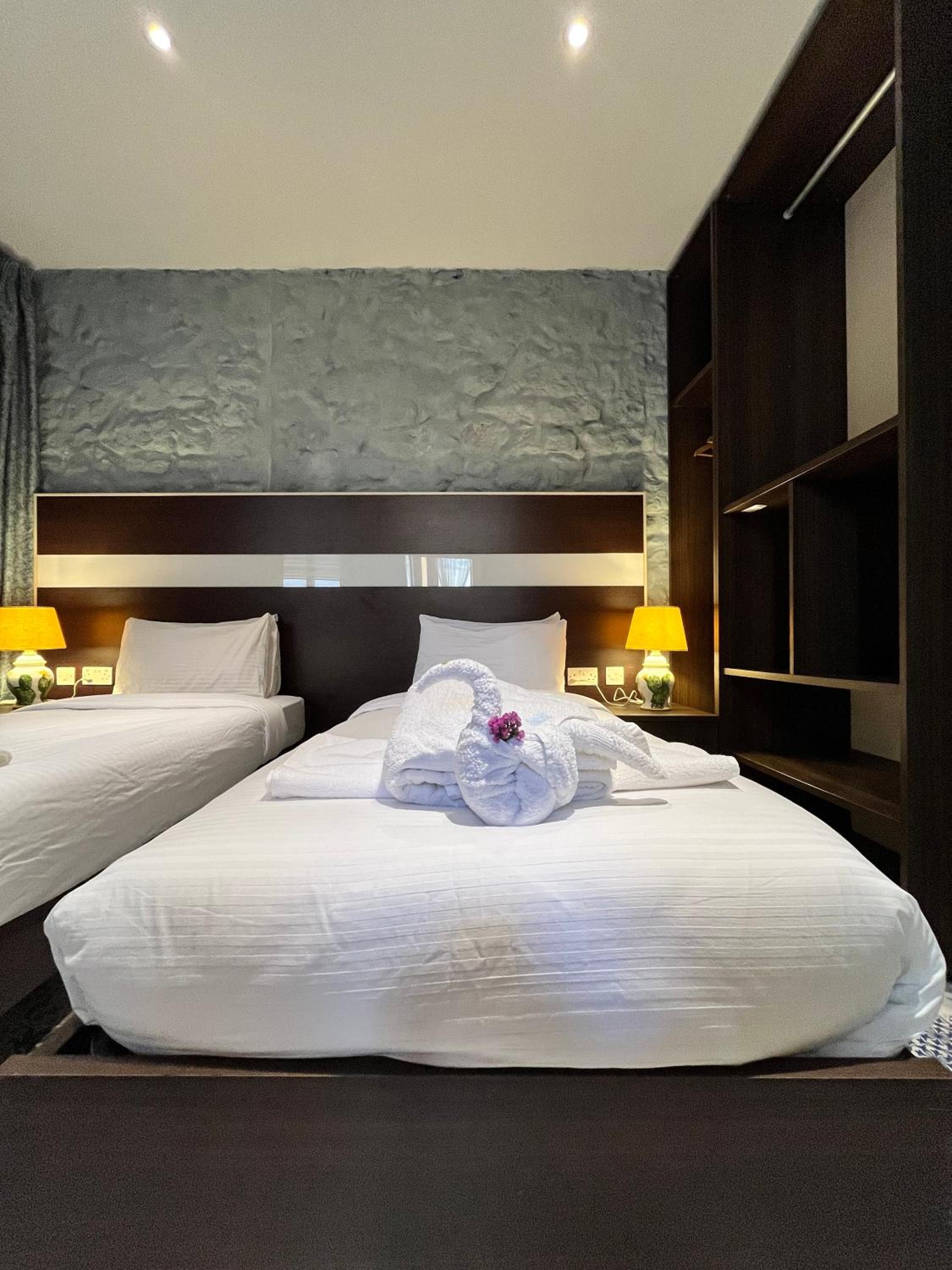 Double or Twin Room - Photo 7