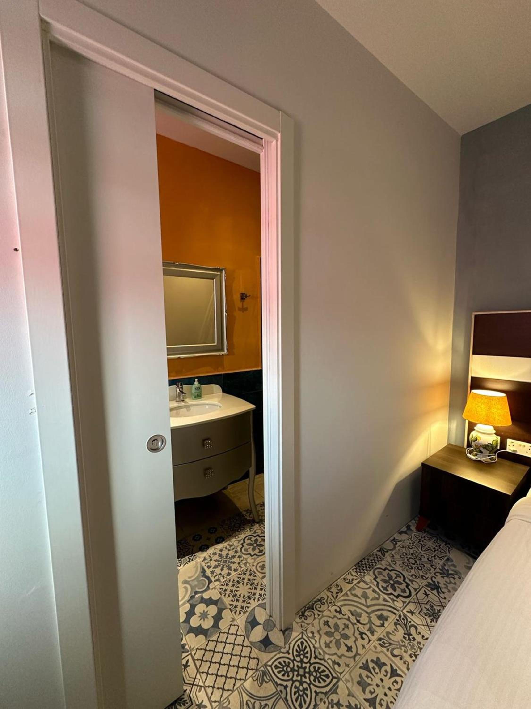 Double or Twin Room - Photo 16