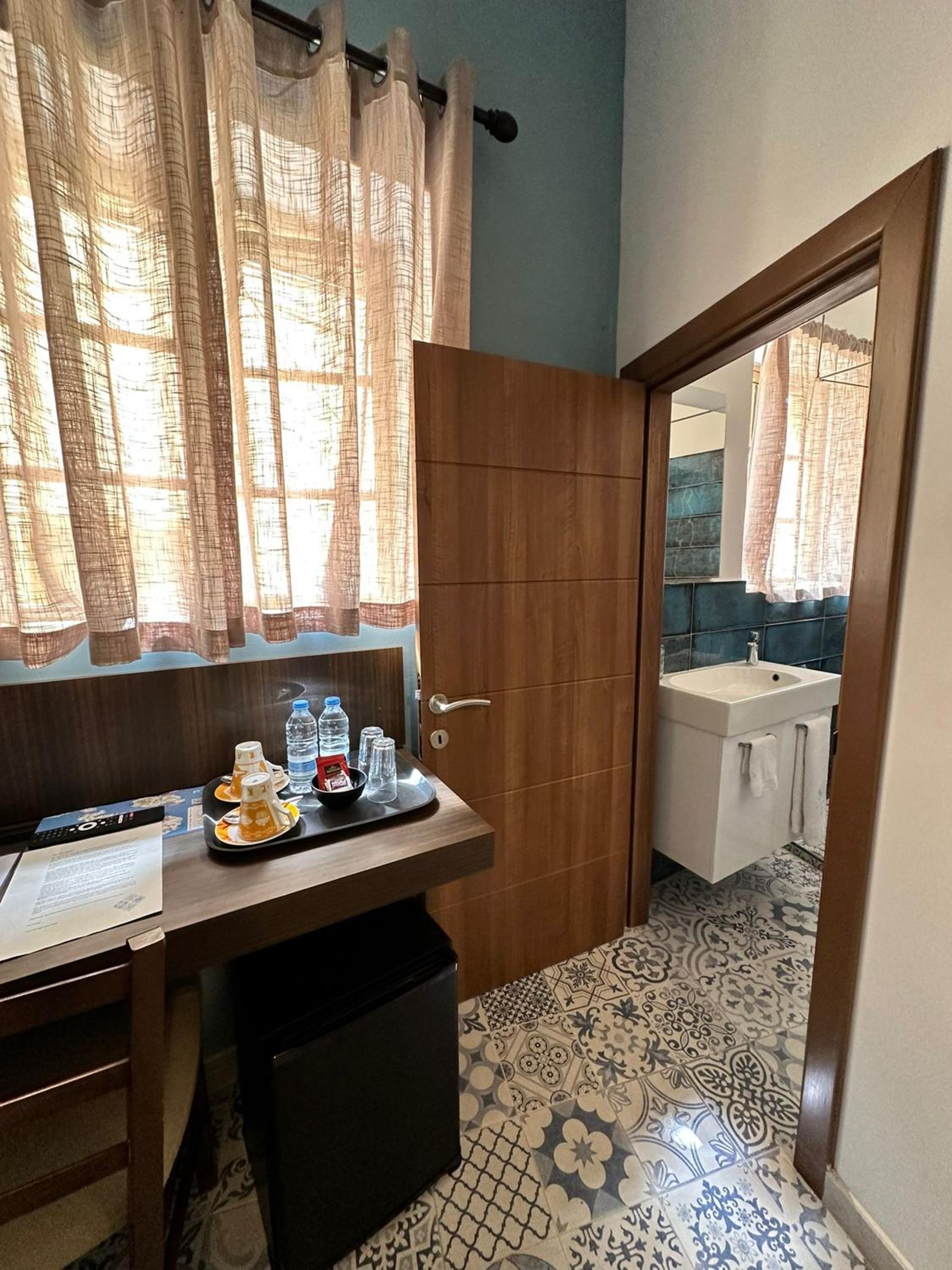 Double or Twin Room - Photo 5