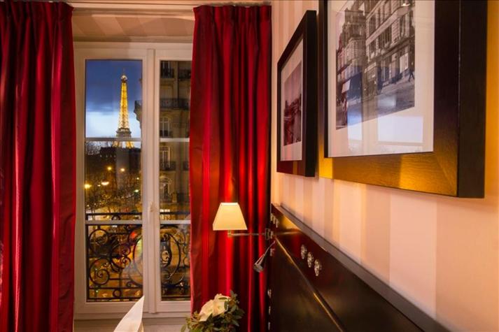 Premium Room - Eiffel Tower View