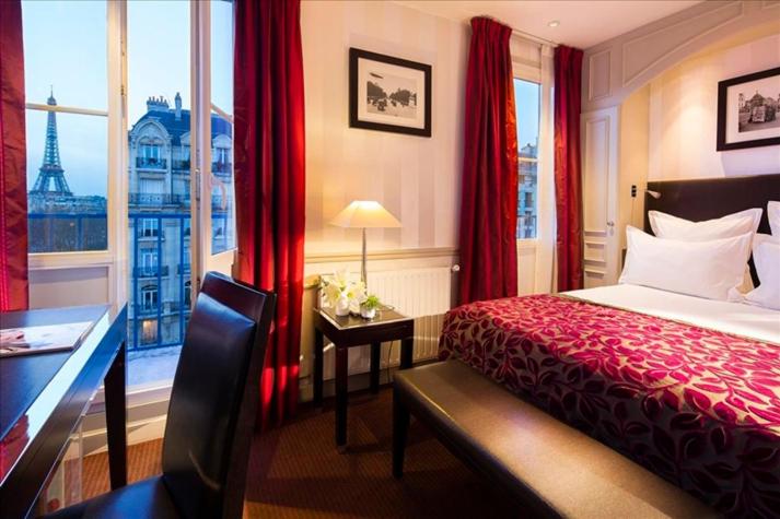 Premium Room - Eiffel Tower View
