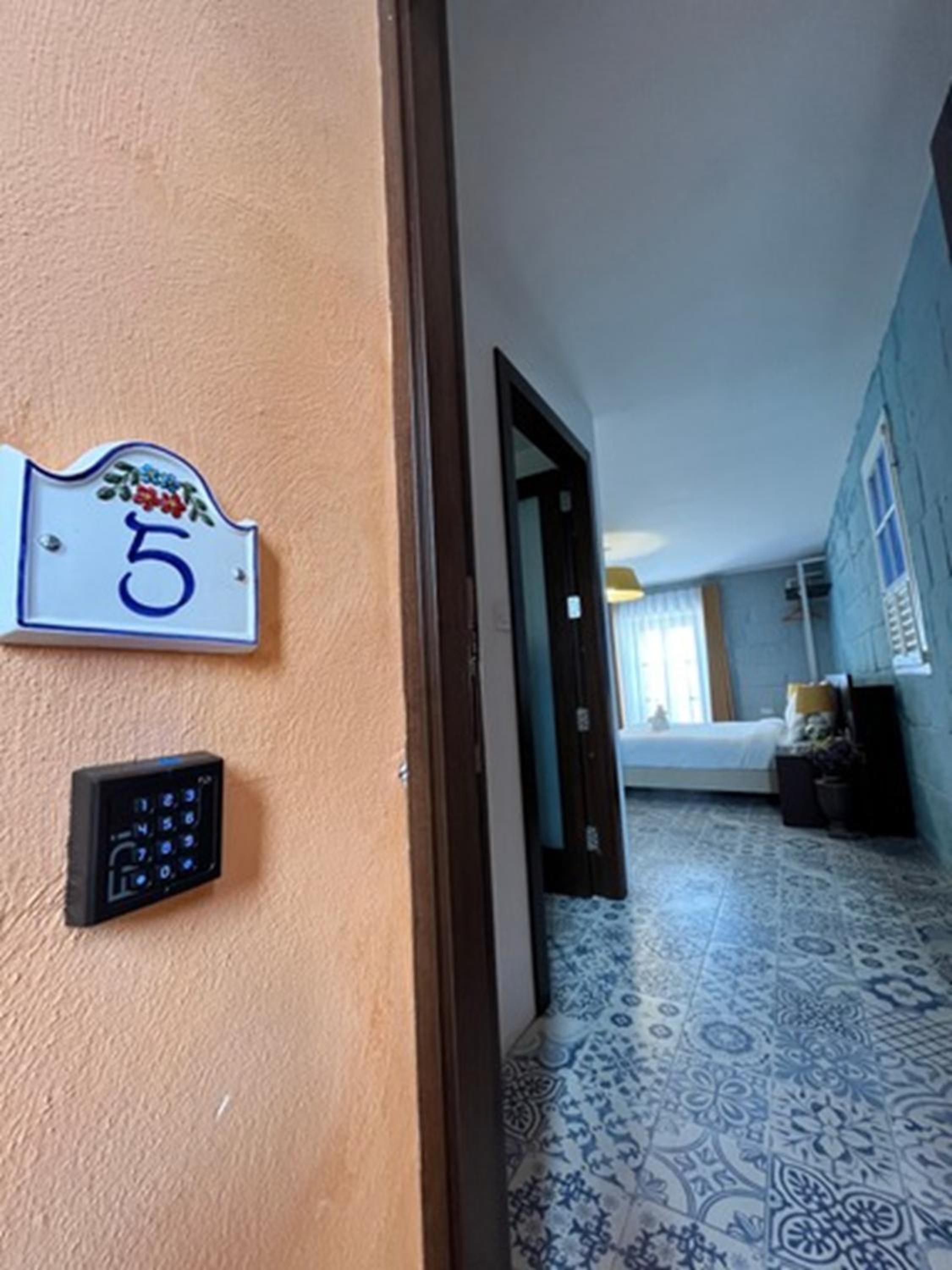 Superior Double Room - Photo 12