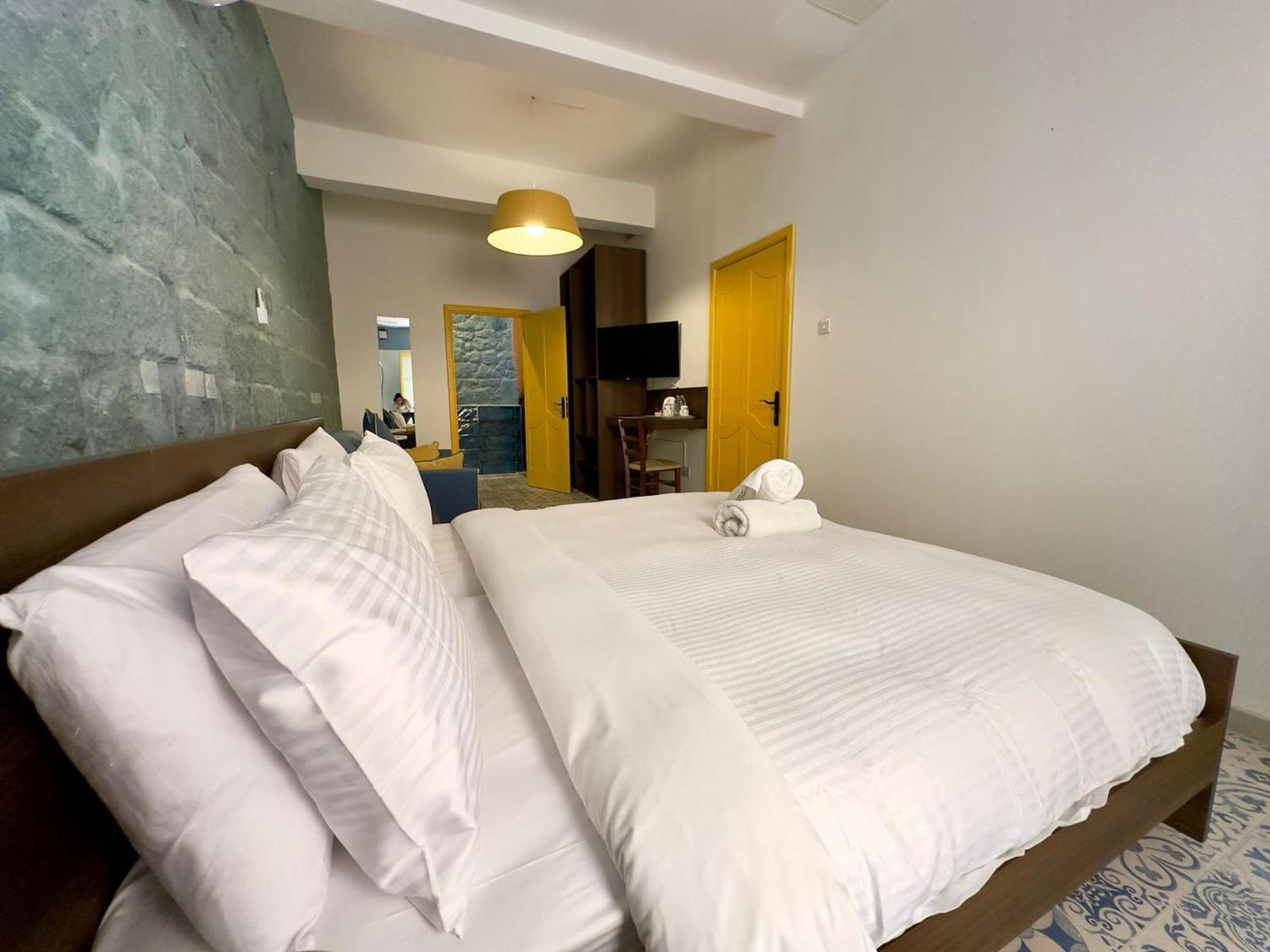 Superior Double Room - Photo 8