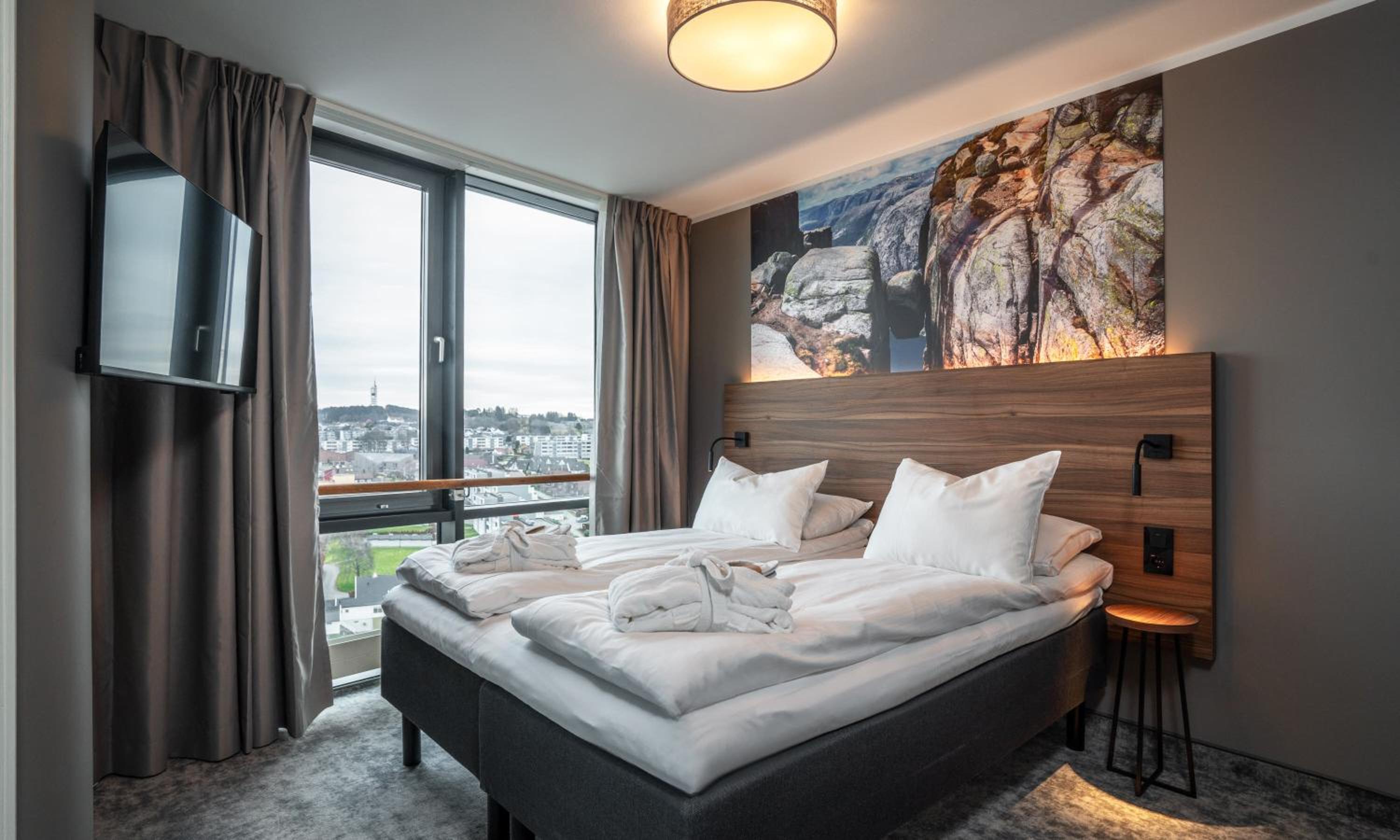 Suite with City View photo 3
