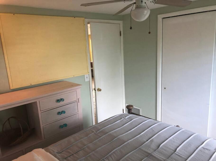 Three-Bedroom House photo 3