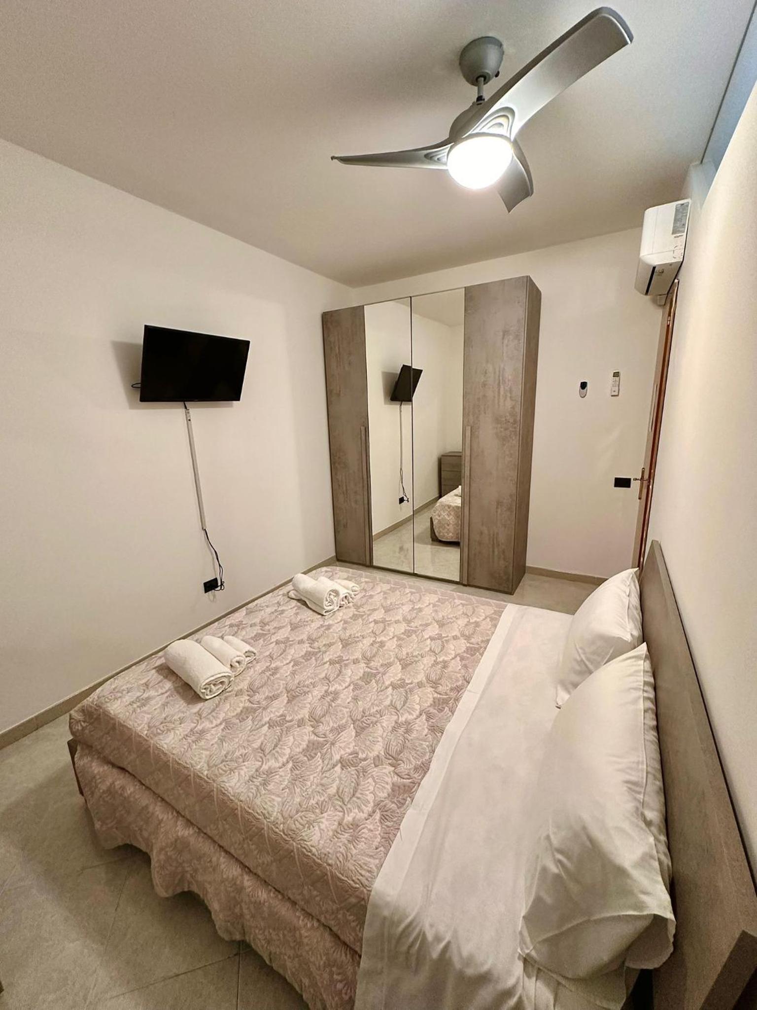 Standard Double Room - Photo 5