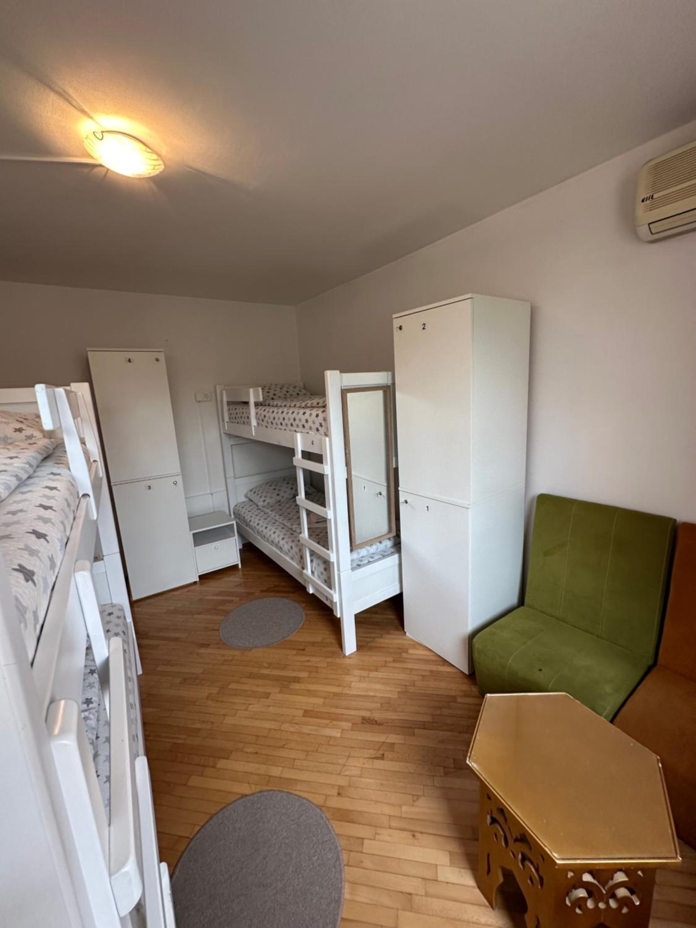 Twin Room with Shared Bathroom photo 3