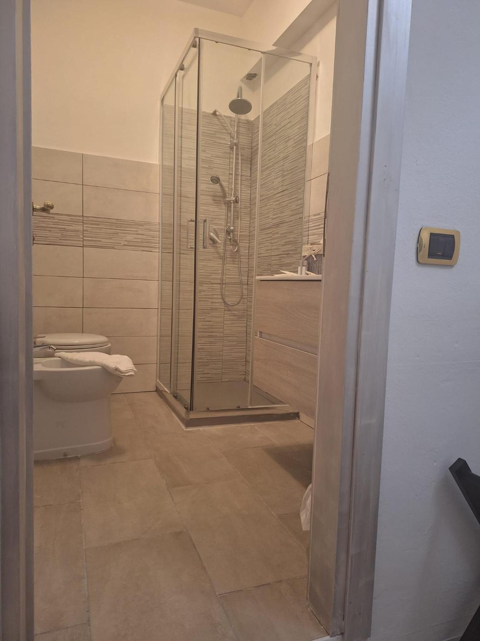 Deluxe Double Room - Photo 4