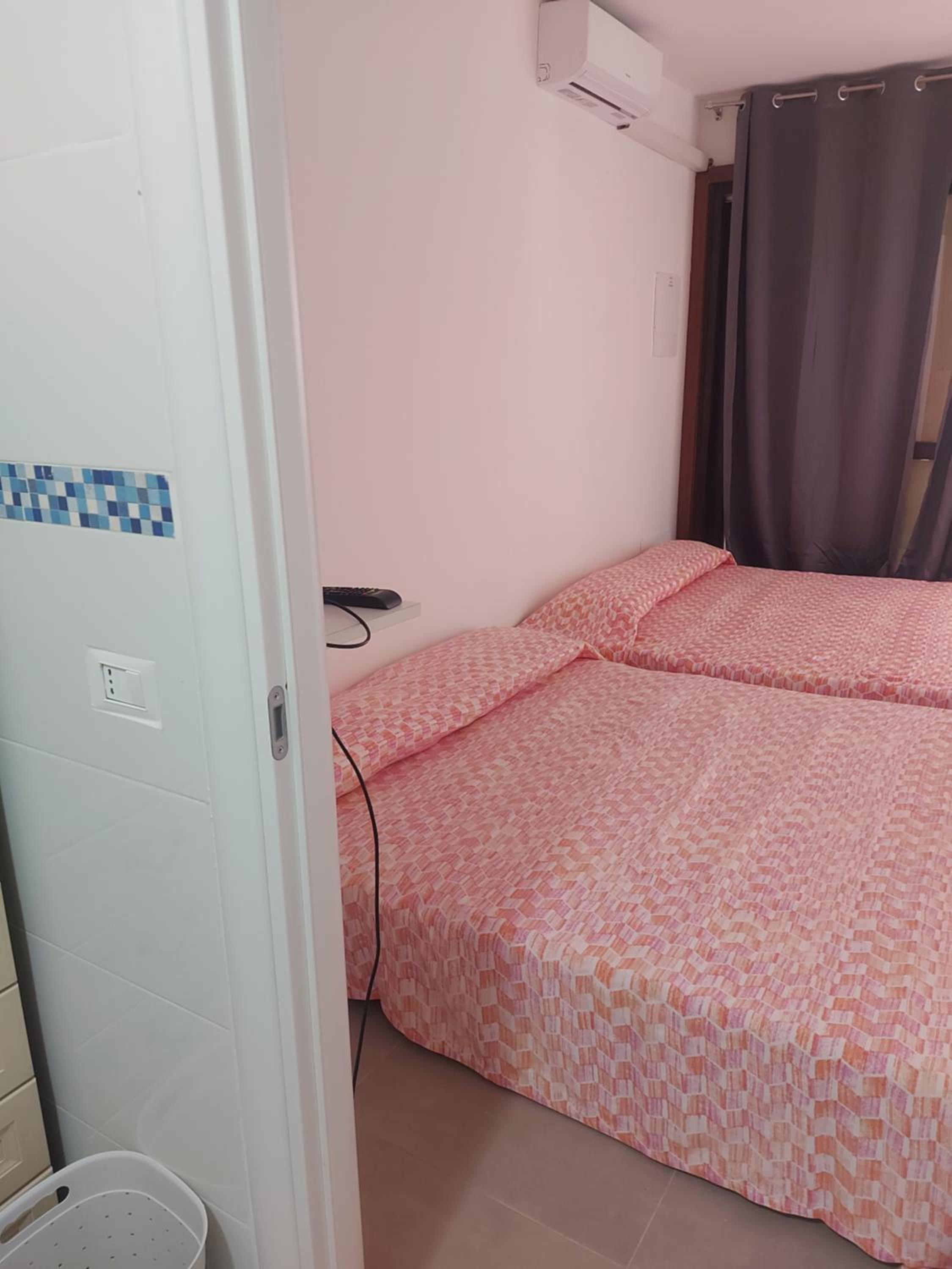 Quadruple Room with Private Bathroom photo 1
