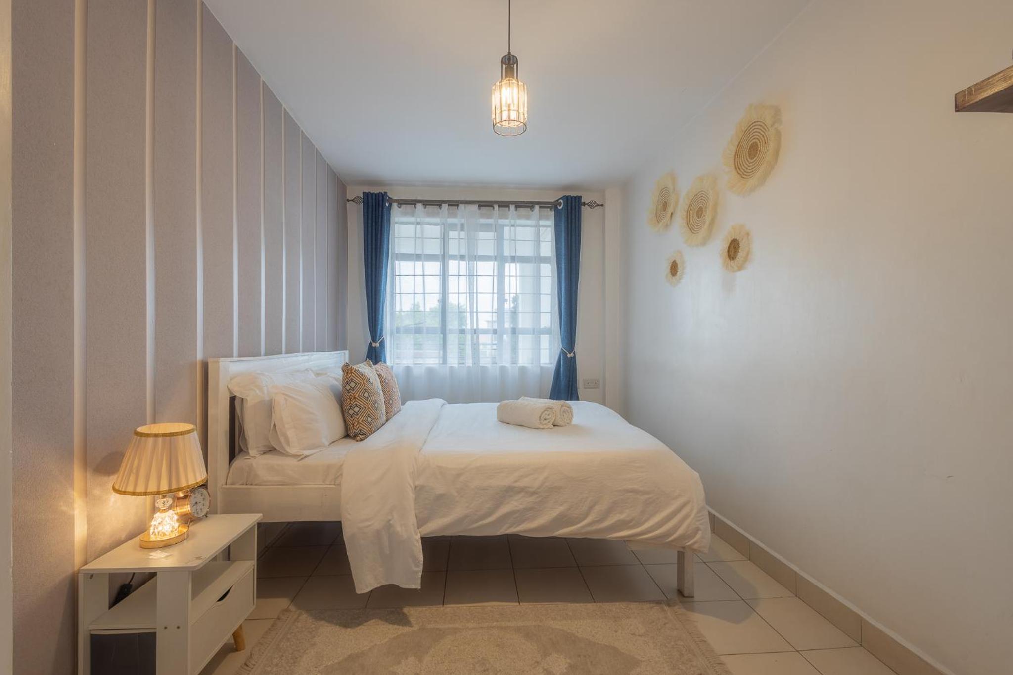 Apartment with Balcony - Photo 4