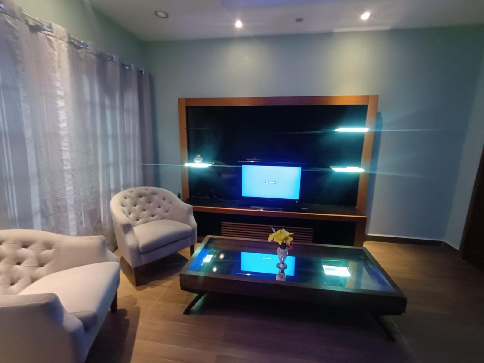 Four-Bedroom House photo 1