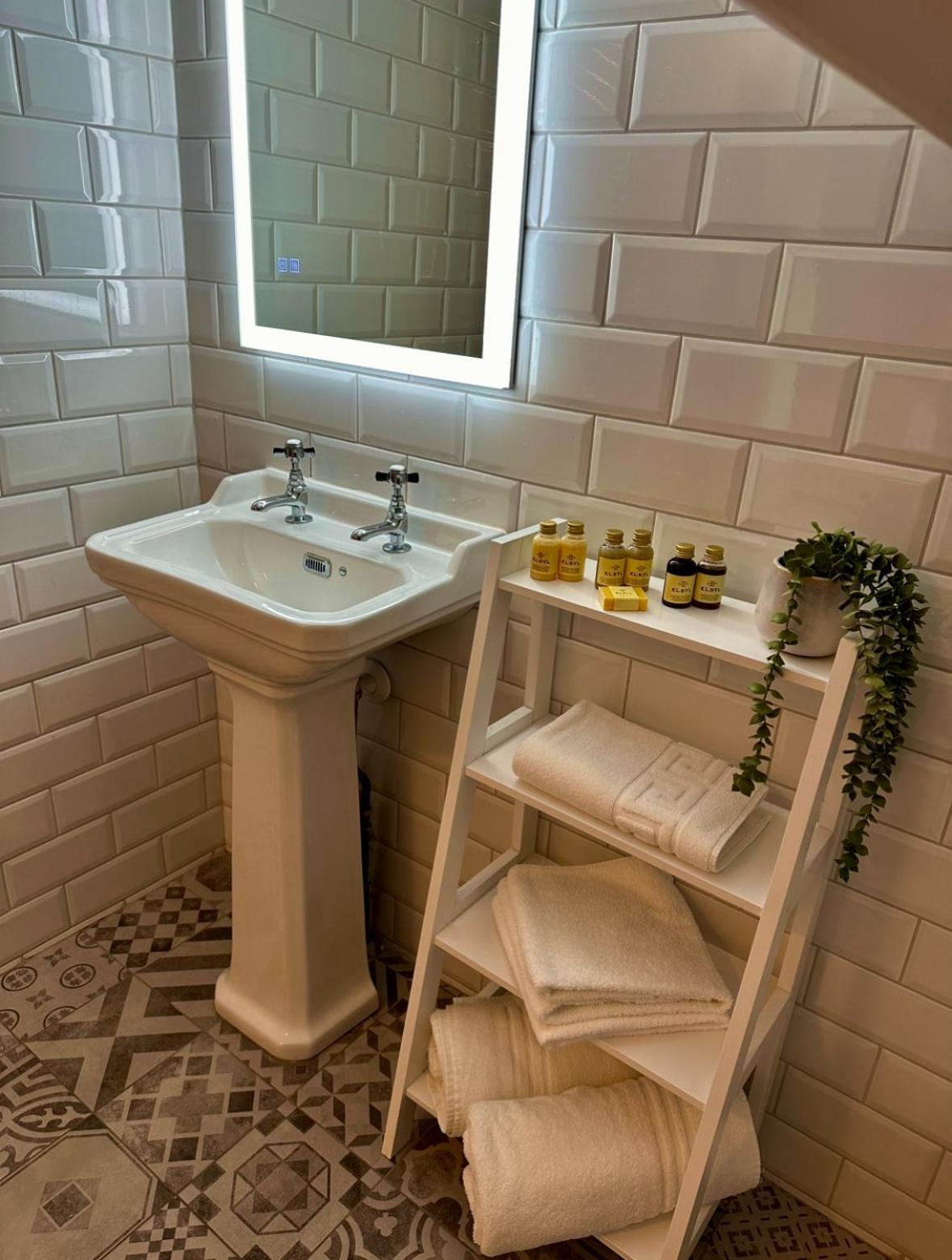 Family Room with Bathroom - Photo 4